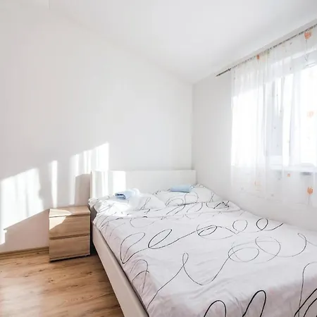 Nice Home In Jurdani With 4 Bedrooms, Wifi And Outdoor Swimming Pool Ferienhaus Jurdani