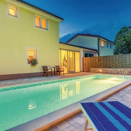 Lovely Home In Jurdani Feriehus Jurdani
