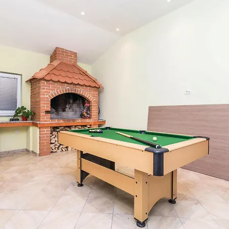 Lovely Home In Jurdani *
